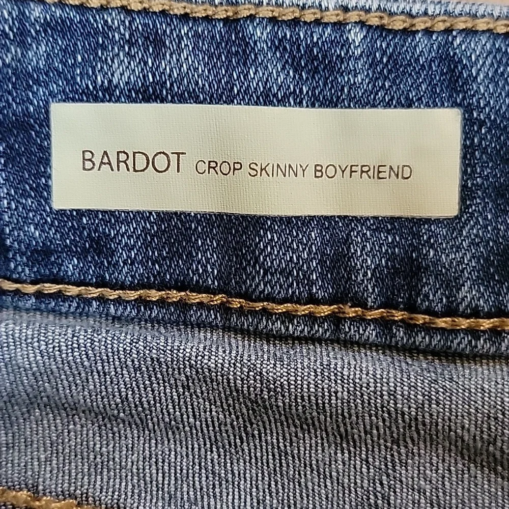 Kut from the Kloth Distressed BARDOT Crop Skinny Boyfriend Jeans Size 4 EUC - Picture 6 of 16